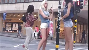 Kurvlig smuts med förförisk nylon porr Katie Rose från Black Ambush
