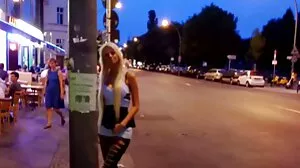 Fast Ass tjejer som kissar porr sex med heta Ella Nova från Jules Jordan
